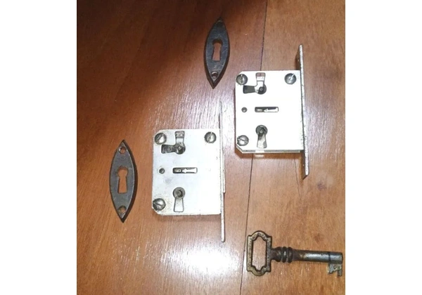 MINI FECHADURA PARA MÓVEIS