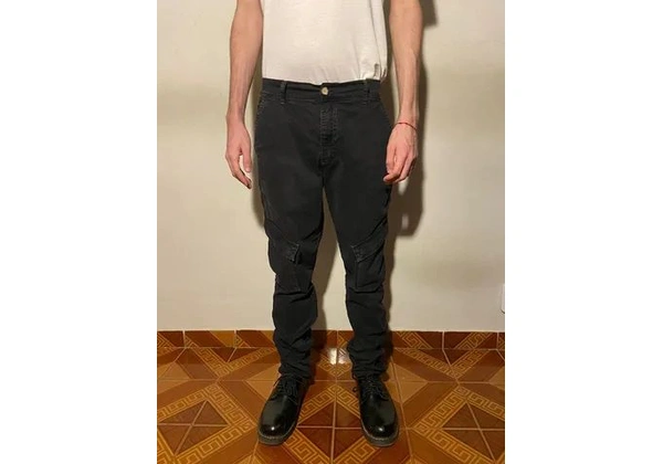 calça cargo preta da marca reserva tamanho 38