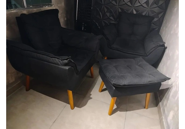 Kit 2 poltronas e puff