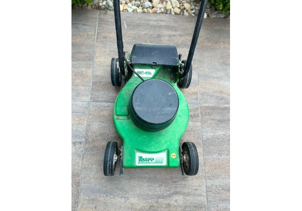 Máquina de cortar grama Trapp - MC 40L Bivolt