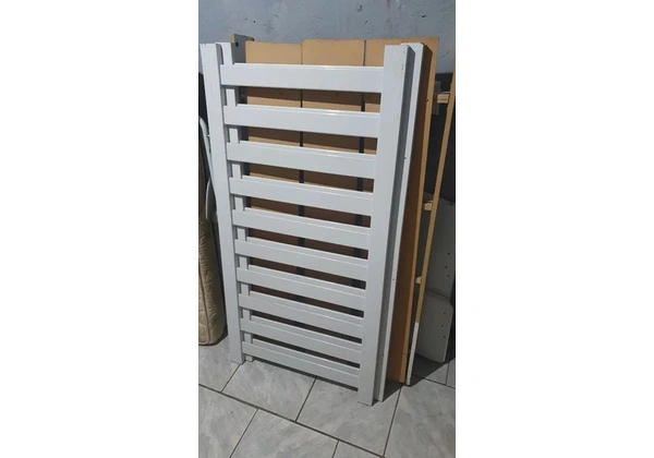 Berço usado mais bom. 200.00