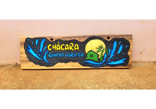 Placas entalhadas para sitio