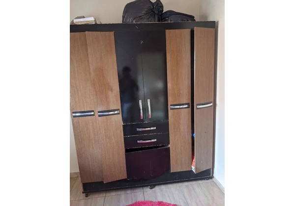GUARDA ROUPA
