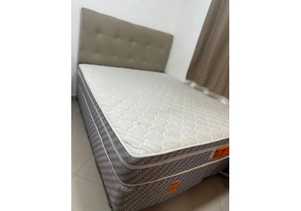 Cama queen +suporte e cabeceira