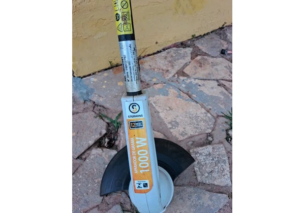 ROCADEIRA POUCO TEMPO DE USO R$ 120 PRA IR LOGO