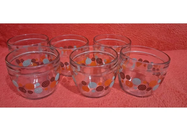 5 lindas taças de sobremesa, decoradas de vidro, entre 250 e 300mL.