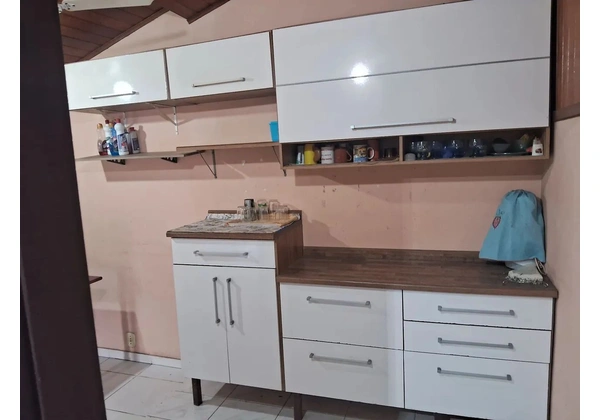 Armário de cozinha, praticidade e organização na sua cozinha.usado em excelente estado.