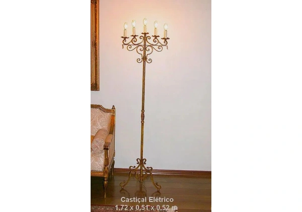 Luminária em Pedestal com 5 Lâmpadas Incandescentes