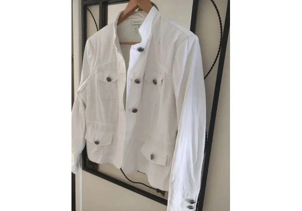 DRESSBARN BLazer branco Tam M (até Tam 44) 95, 00Altura62cm