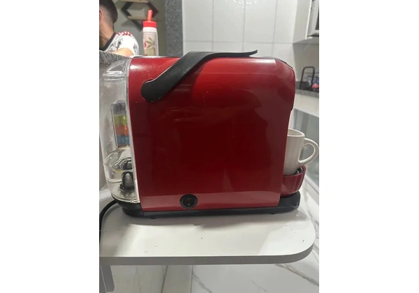 Cafeteira Tres Corações Mimo S24 automática vermelha expresso