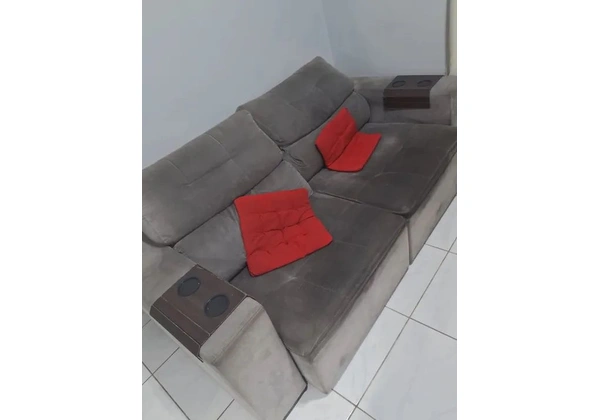 Sofá Retrátil e Reclinável