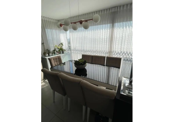 Mesa de jantar retangular