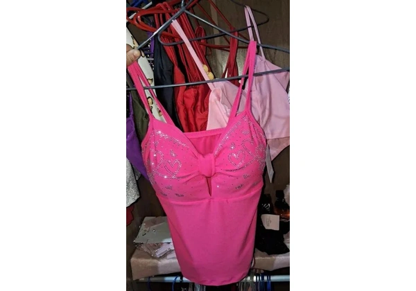 Vendo Roupa Feminina