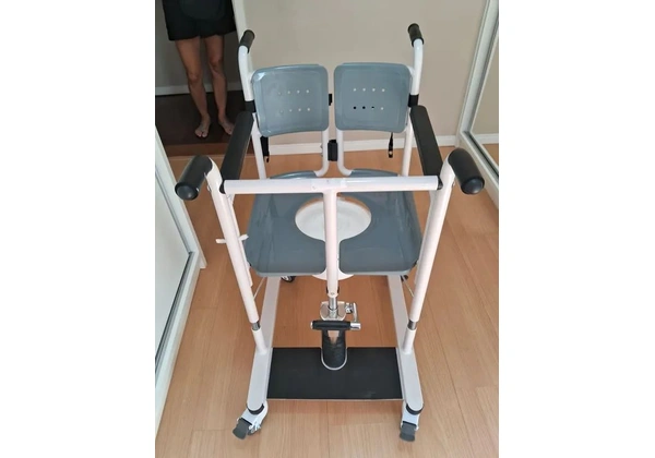 Cadeira de transferência/sanitária/de banho/de rodas SUPERMEDY