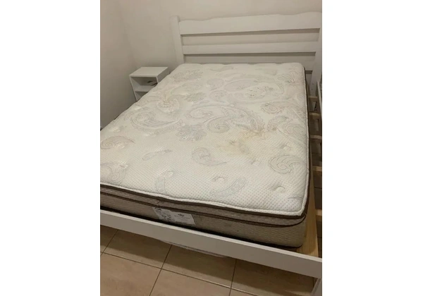 Colchão casal pouquíssimo uso