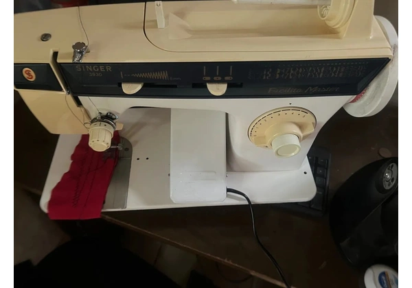 Máquina de costura doméstica