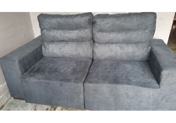 Sofa retrátil reclinável novo.1.200.00