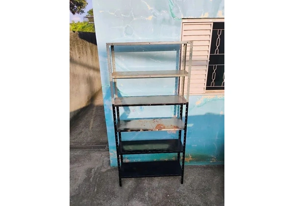 Armário de ferro multiuso