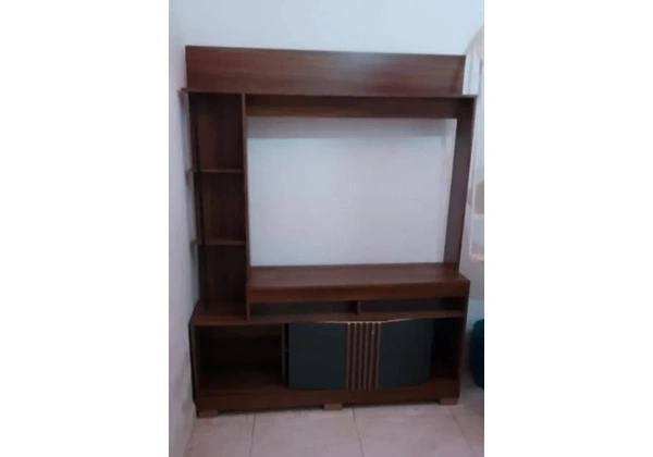 Estante em Mogno