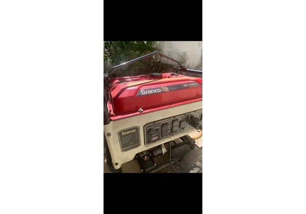 Gerador a Gasolina E3 19cv 13, 3kva Trifásico 380/220v - Branco Motores