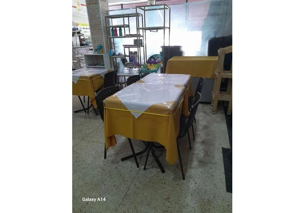 Capas para mesa de bar e restaurantes