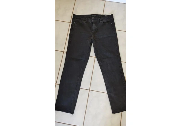 Calça jeans Calvin Klein preta feminina