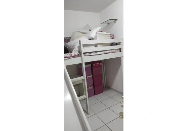 Cama com escorrega unissex