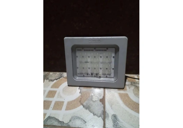 Refletor led 100w 220v