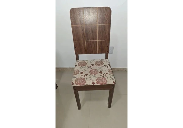 Mesa de Centro 4 cadeiras - Excelente estado