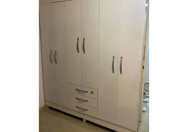 Guarda roupa entrego