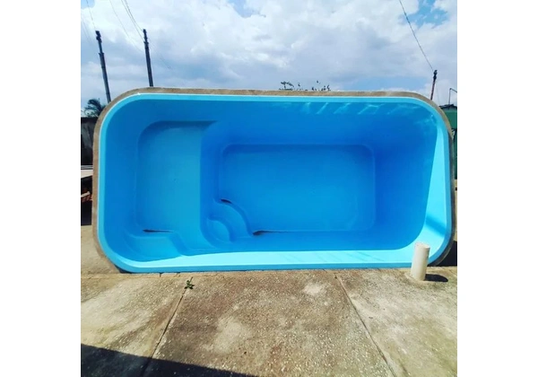 Piscina direto da fábrica