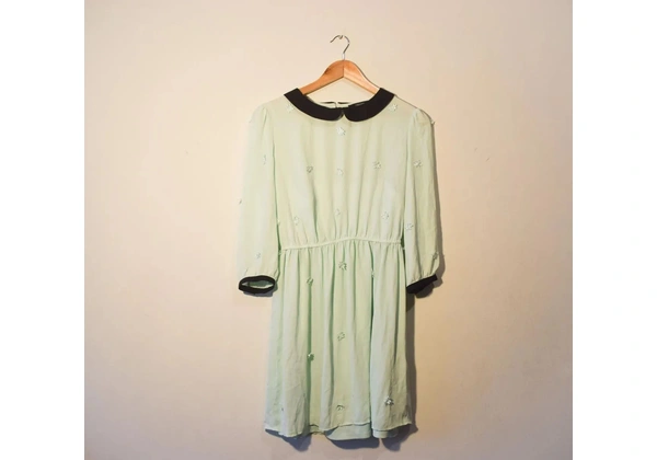 vestido verde, mini dress com estética vintage anos 60 forever21