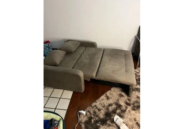 Sofá cama dois lugares com almofada