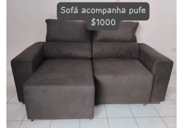 Sofá cama acompanha puffe