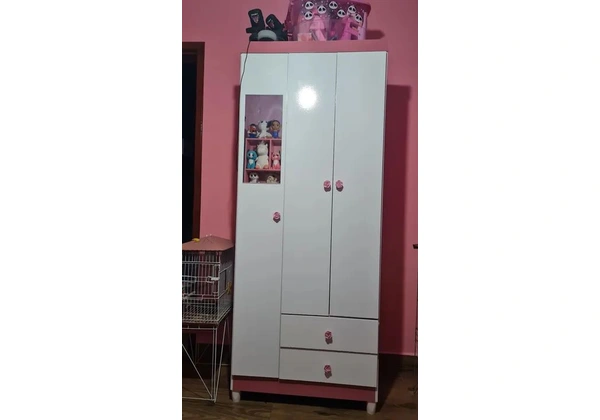 Guarda roupa infantil
