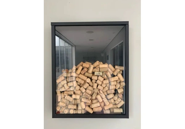 Kit Quadros e Porta rolhas
