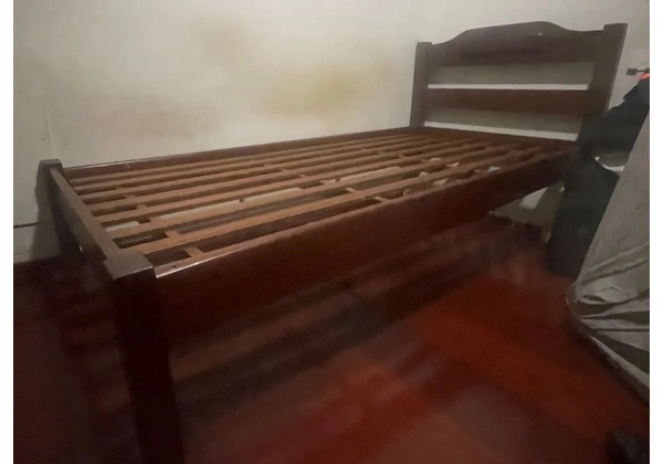 Cama solteiro madeira pura
