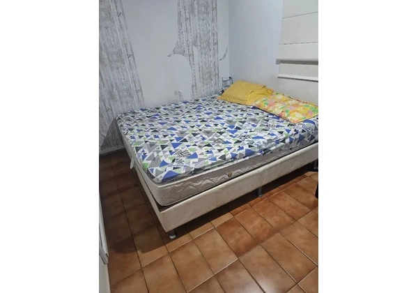 Cama de Casal King Com Bau