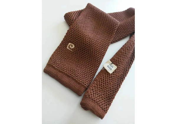Gravata de crochê pierre cardin ( usada )