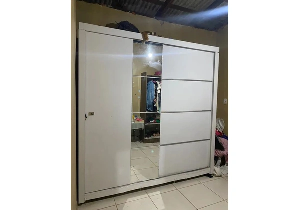 Guarda roupa