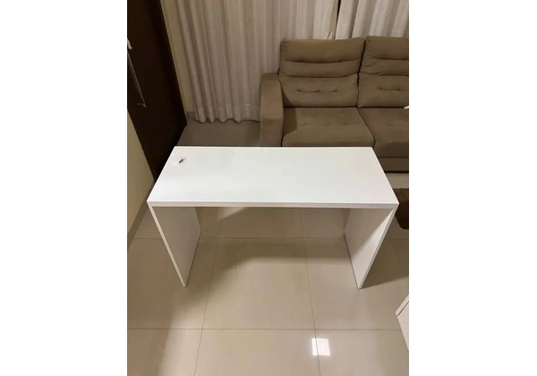 Escrivaninha Branca