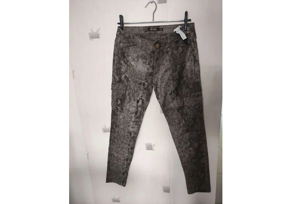 ZARA calça encerada