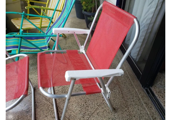 01 CADEIRA VERMELHA ALUMÍNIO / R$ 95, 00 REAIS / / PISCINA/PRAIA/JARDIM/VARANDA/0KM.