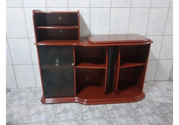 Rack com 8 divisórias