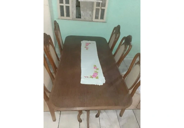 Oportunidade!! Mesa de 6 cadeiras