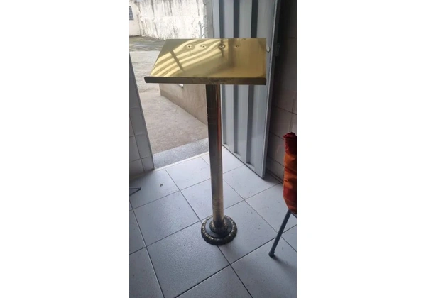Pulpitos de Metal Para Igreja.
