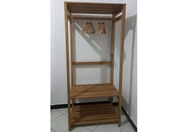 Arara de roupas para loja