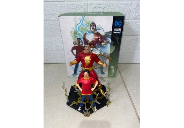 Shazam Capitão Marvel Iron Studios 1/10 Dc Comics estátua regular