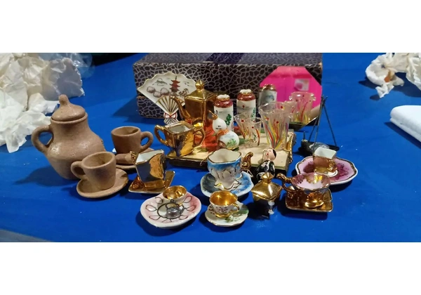 Miniaturas em porcelana, barro e resina antigo