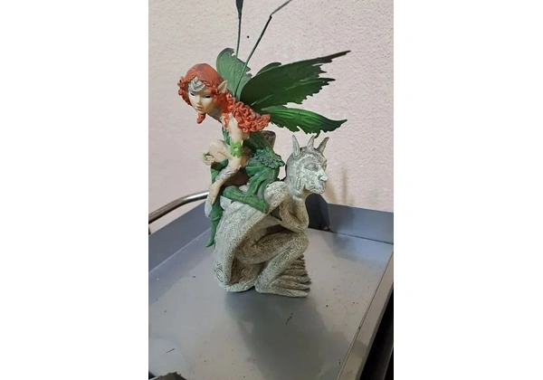 Fada com Dragão